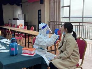 抗疫保供，我們?nèi)σ愿埃? class=